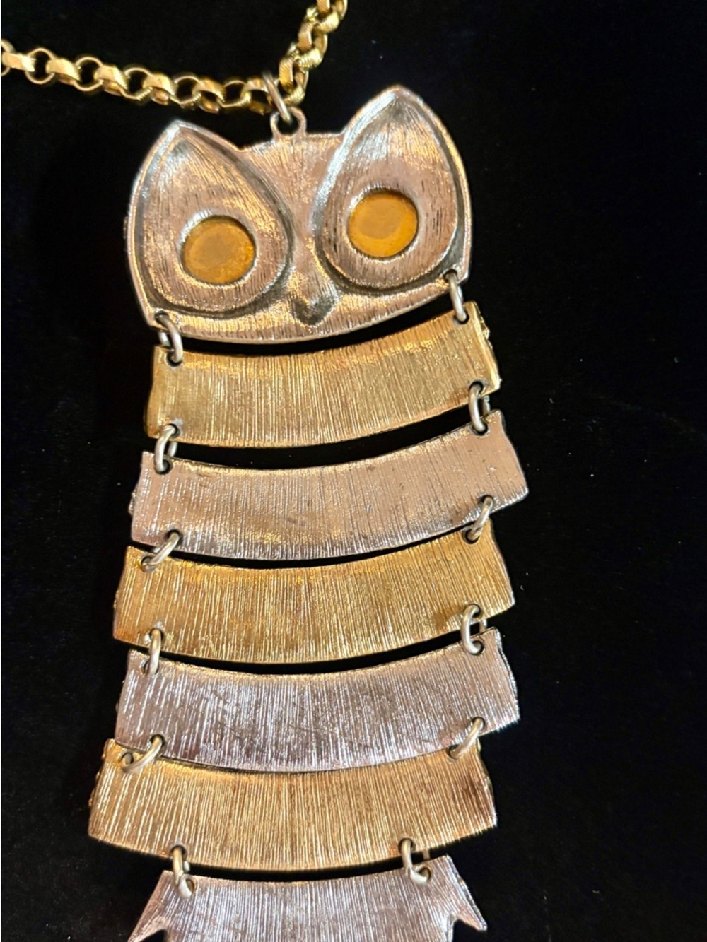 Vintage 1970s Articulated Owl Pendant necklace by Park Lane - Picture 8 of 13